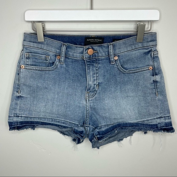 Banana Republic Mid Rise Denim Shorts Size 26 - Picture 1 of 5